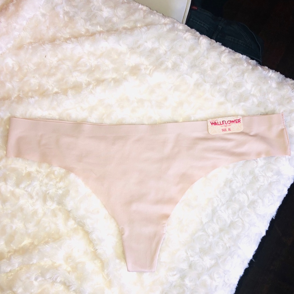WALLFLOWER INTIMATE THONG PANTY NUDE